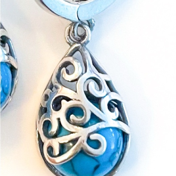 🌹🆕 925 Sterling Silver and Turquoise Dangle Teardrop Earrings - Picture 3 of 6